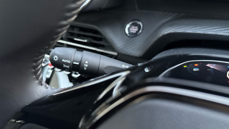 Peugeot 208 1.2 PureTech 100 Allure Premium + 5dr Petrol Hatchback